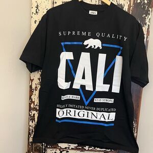 Men’s Cali Shaka Wear Heavyweight super max T-shirt. Size XL.